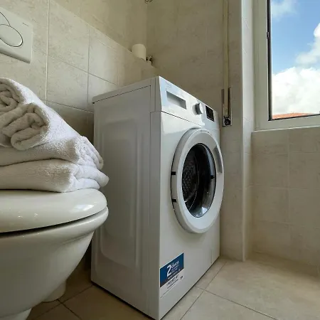 Appartamento [50 Metri Dal Mare] Trilocale In Centro Con A/c