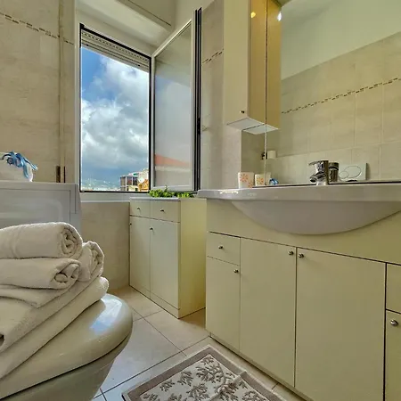 [50 Metri Dal Mare] Trilocale In Centro Con A/c Appartamento Loano