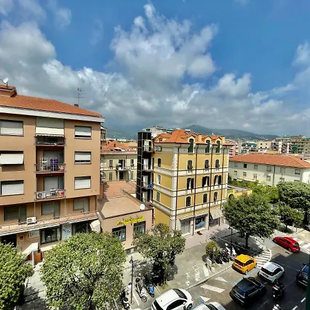 50 Metri Dal Mare Trilocale In Centro Con A/c *