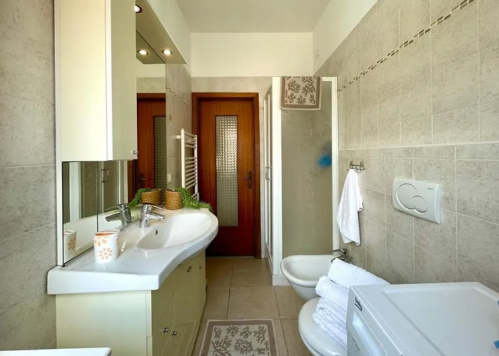 50 Metri Dal Mare Trilocale In Centro Con A/c Apartamento *