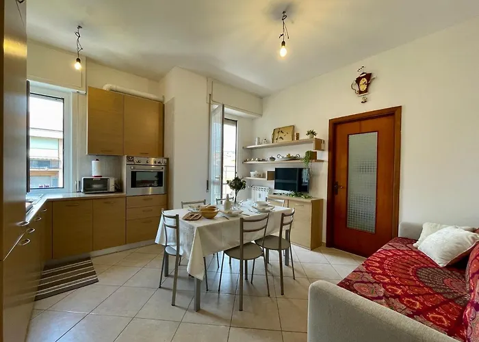 50 Metri Dal Mare Trilocale In Centro Con A/c