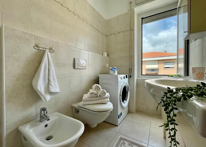 50 Metri Dal Mare Trilocale In Centro Con A/c Apartamento Loano